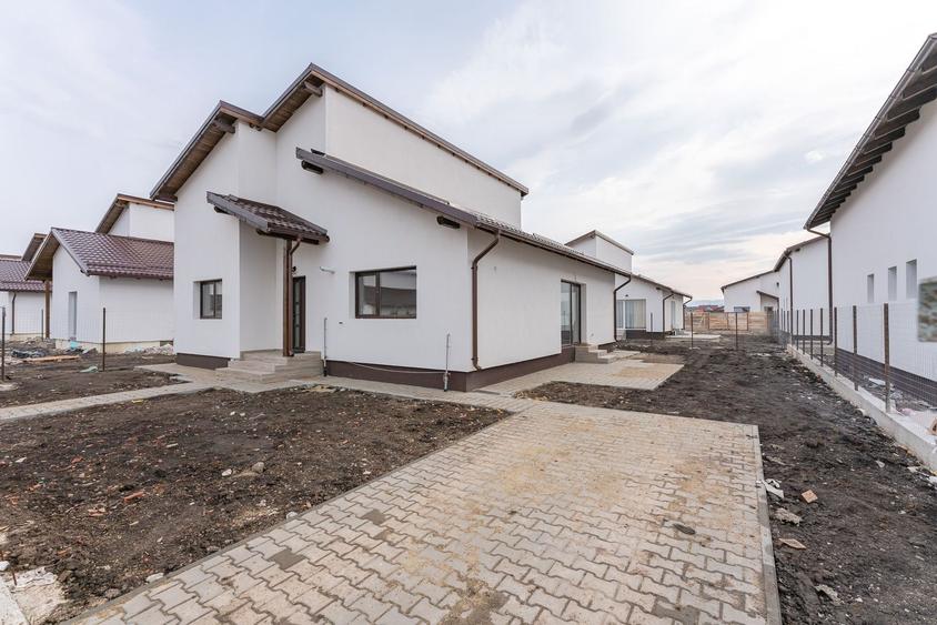 Casă Individuală Sânpetru | Teren 400 mp | Încălzire Pardoseală