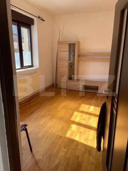 Casa spatioasa cu 4 camere, Nufarul, 240mp