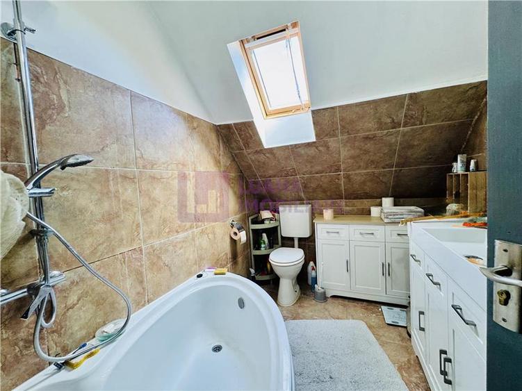 Casa de inchiriat cu 5 camere | Central | Vasile Milea