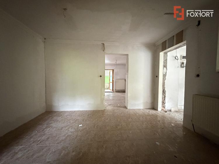 Spatiu comercial cu 5 incaperi, vad excelent, in zona Lipovei