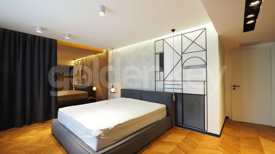 Apartament renovat cu 3 camere, 2 bai | 190mpc | garaj si boxa