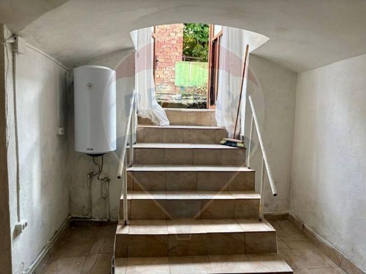 Apartament tip casa cu 4 camere de vânzare în zona Ultracentral