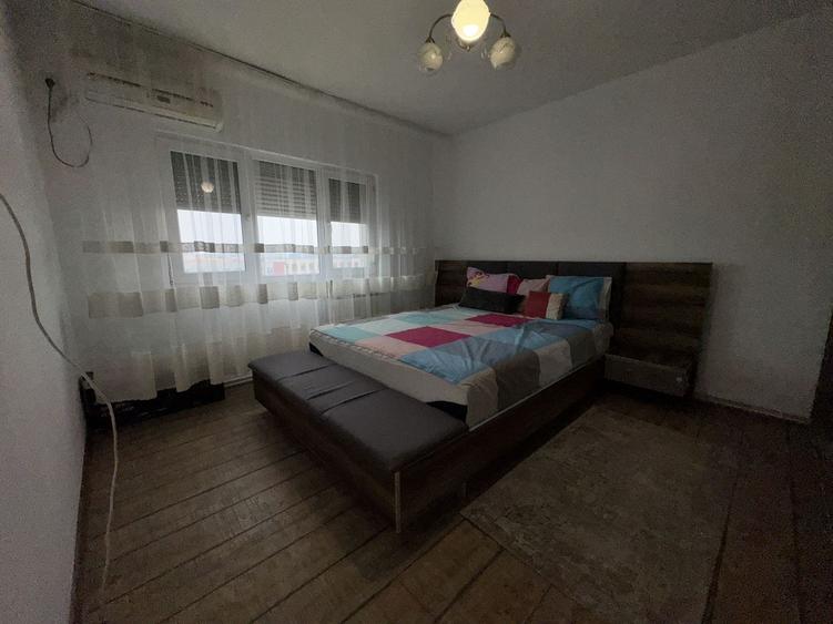 Academia Navală - Soveja apartament decomandat 3 camere 78 mp