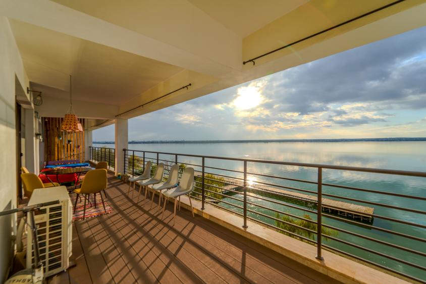 Mamaia Butoaie 3 camere 157,10 mp 2 parcări subterane și vedere frontală la lac