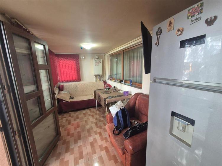3 camere parter, balcon 27 mp, confort 1 decomandat, Obor
