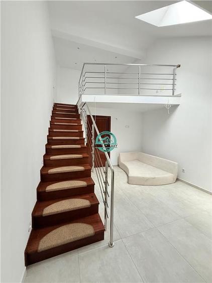 Vand casa cu 4 camere in zona semicentrala, 340mp utili si teren 510mp