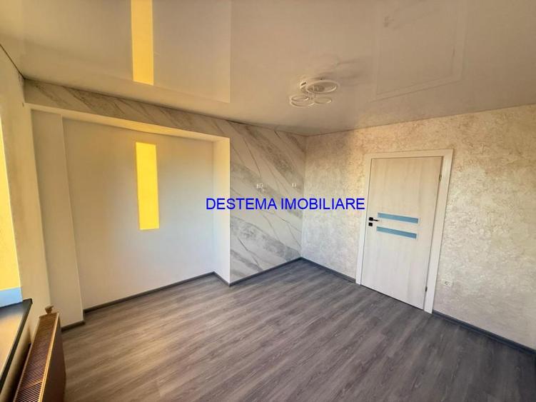 Garsoniera lux etaj 3, superba.