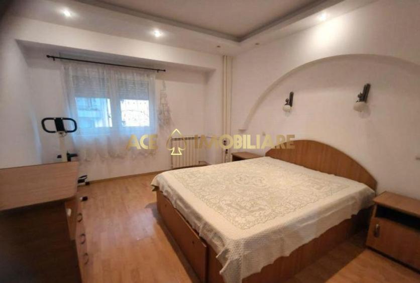 2 Camere de inchiriat | Nerva Traian | Metrou | Decomandat