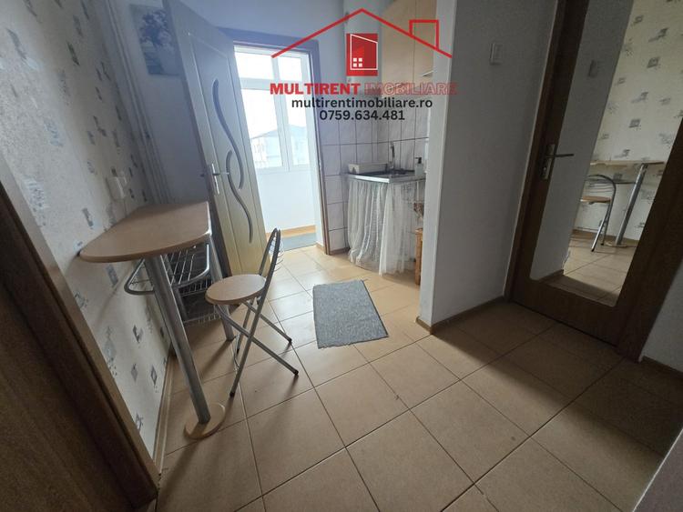 Apartament 2 camere etaj 3 - langa Scoala !