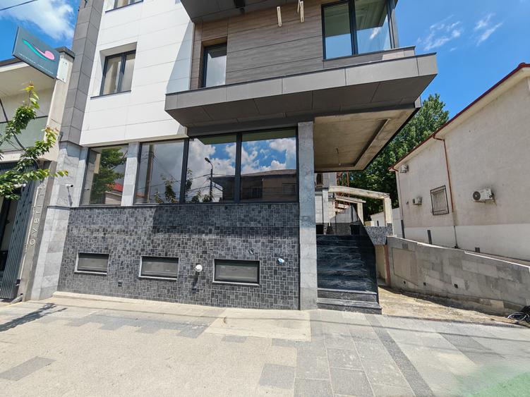 Spatiu comercial zona Trocadero-Ion Lahovari