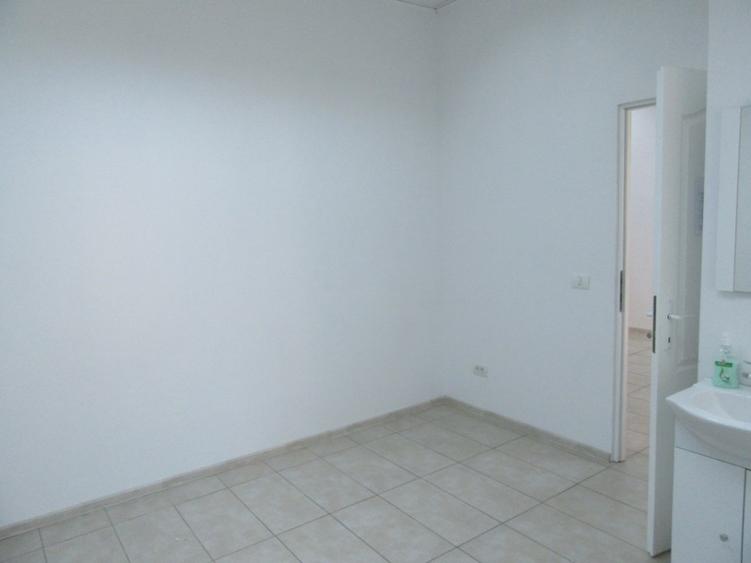 Inchiriere Spatiu Comercial Teiul Doamnei 74mp