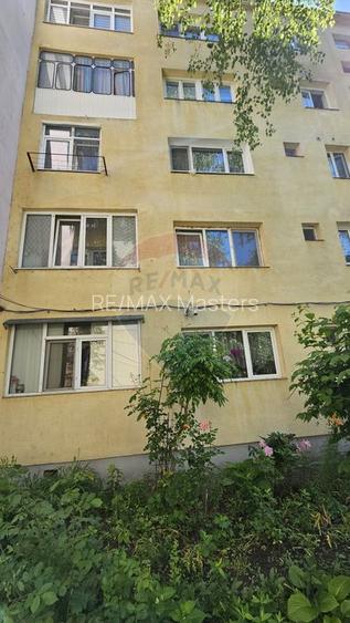 Apartament cu 2 camere, etaj 1 în zona George Enescu, Suceava - 8