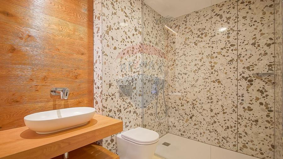 La poalele Bucegilor, ultimul chalet din proiectul Alpinia · Râșnov - 11