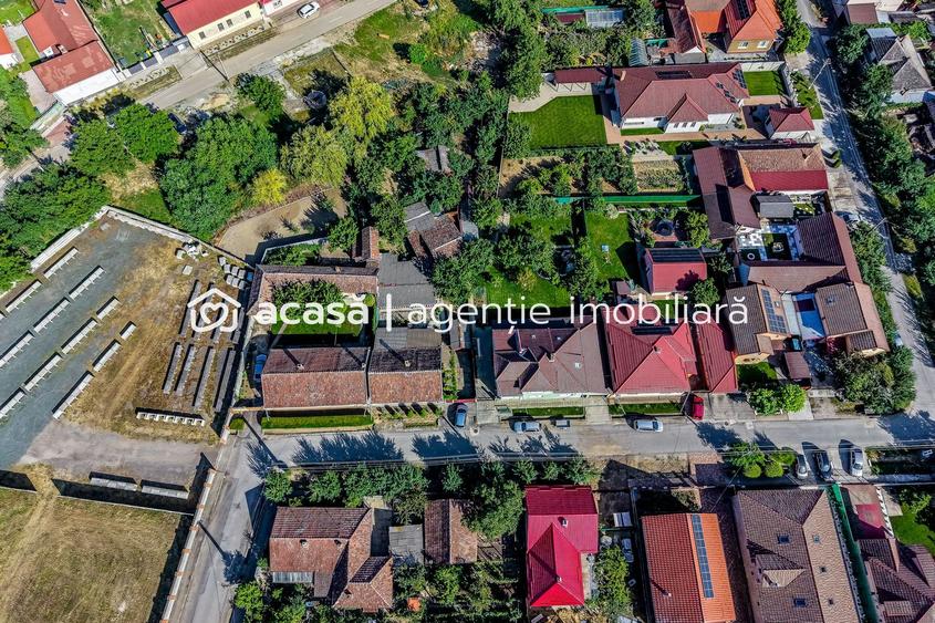 Casa 3 camere, bucatarie si baie, in zona centrala din Chisineu-Cris