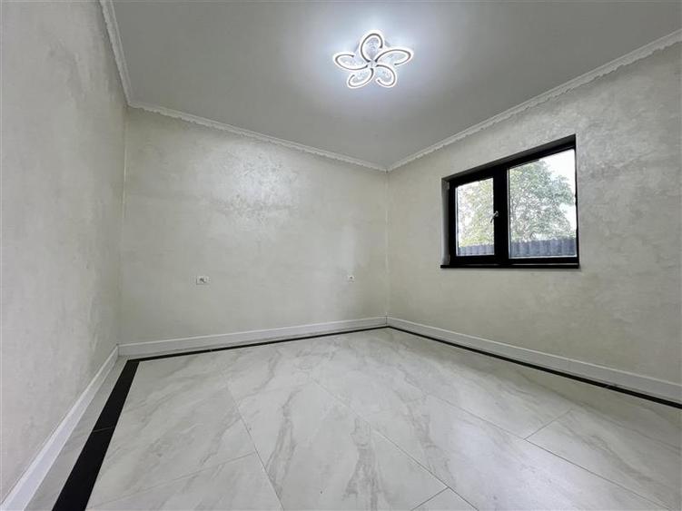 Vila cu 4 camere, 330mp de teren, de vanzare in Lunca Cetatuii