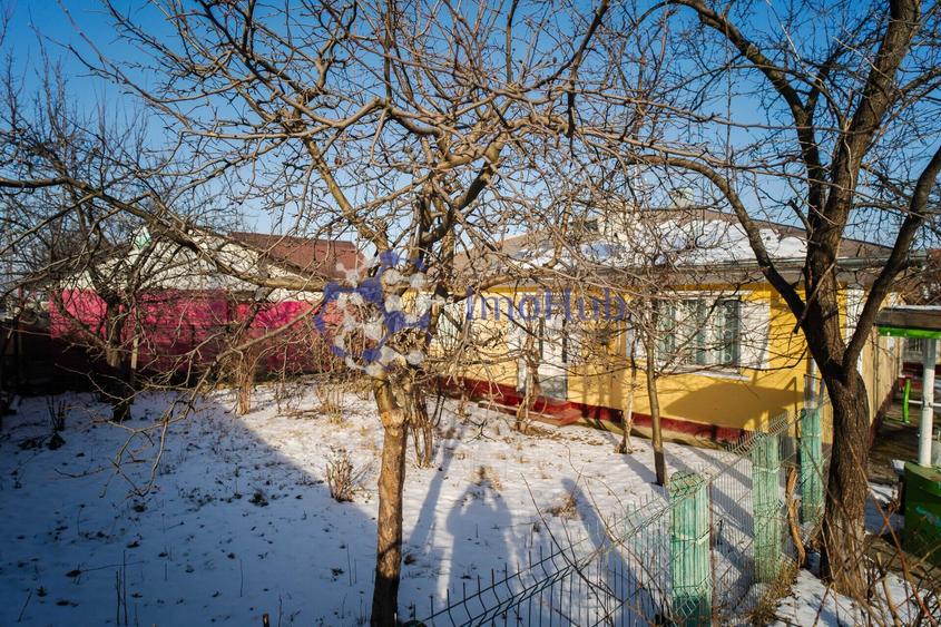 🏡 Teren 2300 mp și casă bătrânească în centrul satului Voinesti, lângă biserică - 33
