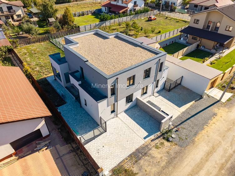 Duplex P+E în Moșnița Nouă, 3 dormitoare, 3 bai, teren 403 mp. Comision 0%