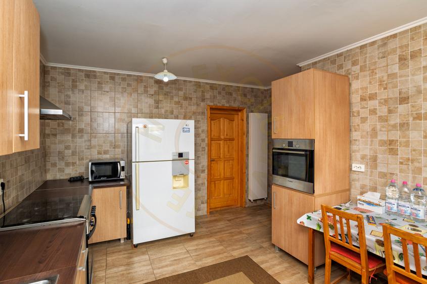 Casa moderna si casa bunicii + 6300 mp teren, Oaza autentica in Corbi Arges