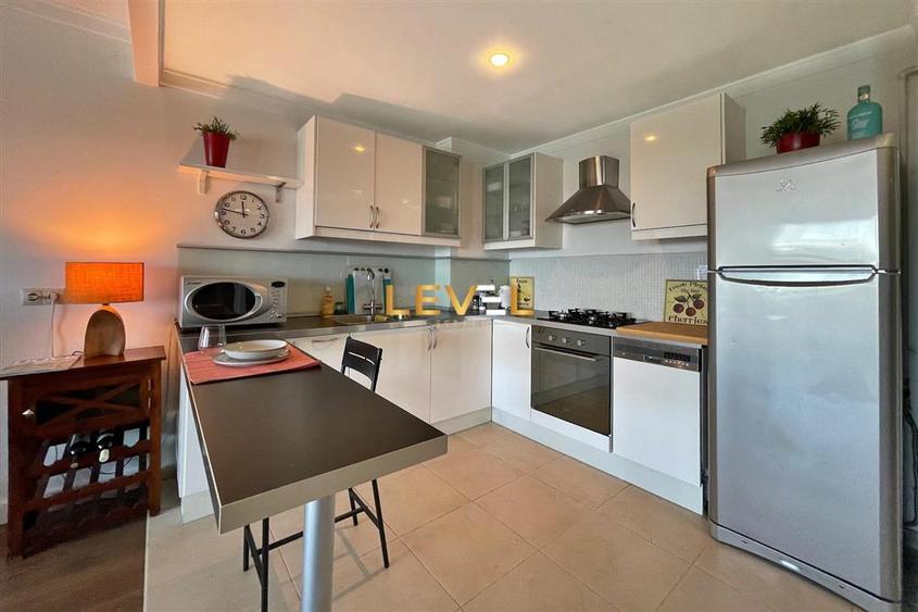[VIDEO] Amazing Lake Views | 1 Bedroom Apartment | Parking and Storage | Emerald