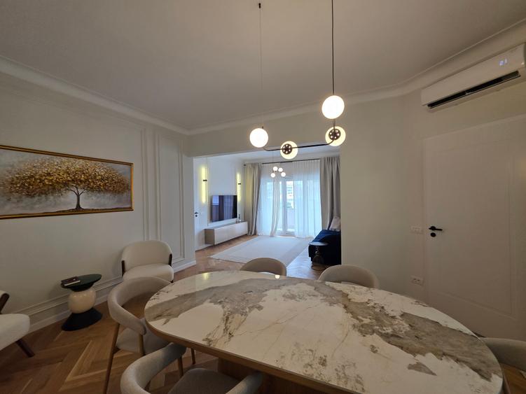 Apartament cu 3 camere de inchiriat in zona Piata Romana