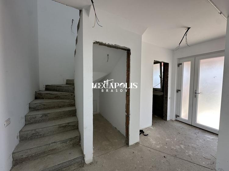 Intrarea in Sanpetru / Cartier Privat / Credit