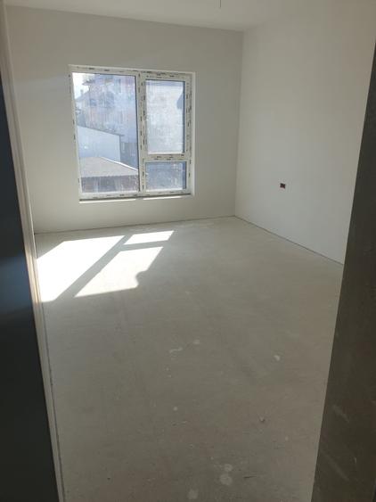 Duplex de vanzare de 130mp teren 216mp zona Floresti Crisan