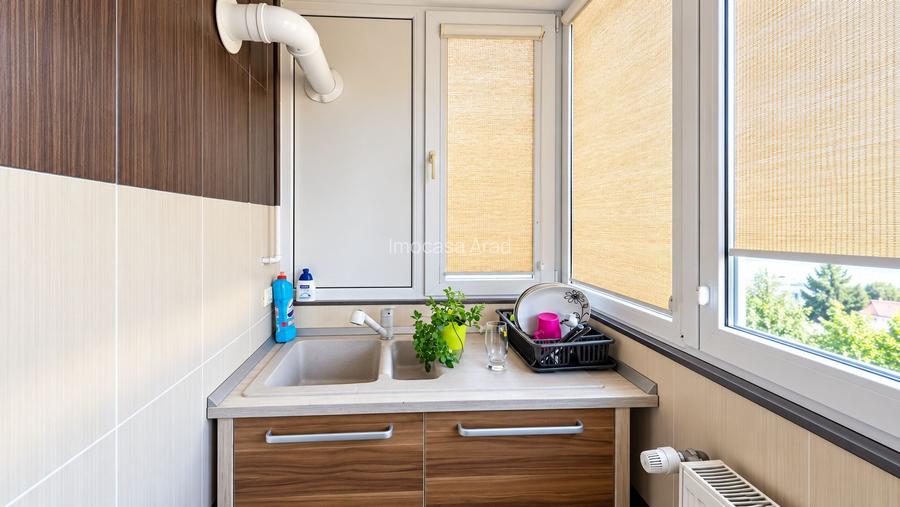 De închiriat Apartament 3 camere, mobilat și utilat, Micalaca - Arad. - 12