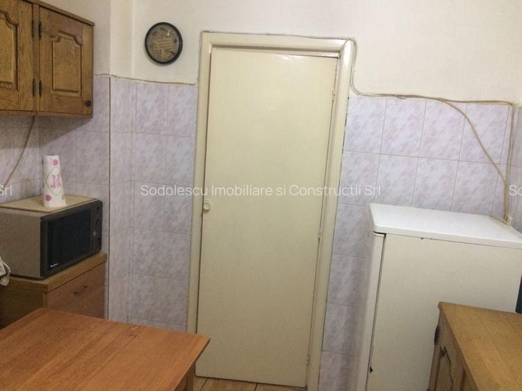 Decomandat si spatios zona Girocului - 16