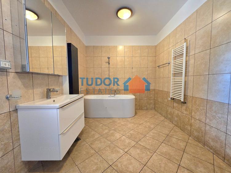 Spacious 3-Bedroom villa - 400sqm Garden - Walking Distance from British School