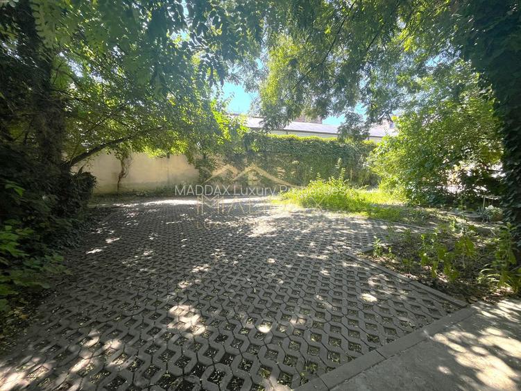 Apt. parter Piața Romană | 5 camere | Curte | 8 Locuri de Parcare - 24