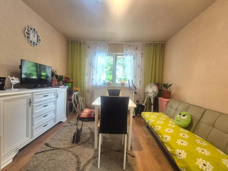 Zona Vlahuță, parter ideal locuință sau investiție pentru activități comerciale