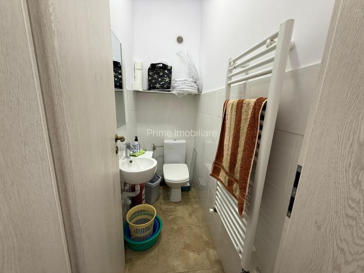 Spațiu comercial de închiriat – Zona Cetate, vitrină 12 m, 60 mp utili. - 6
