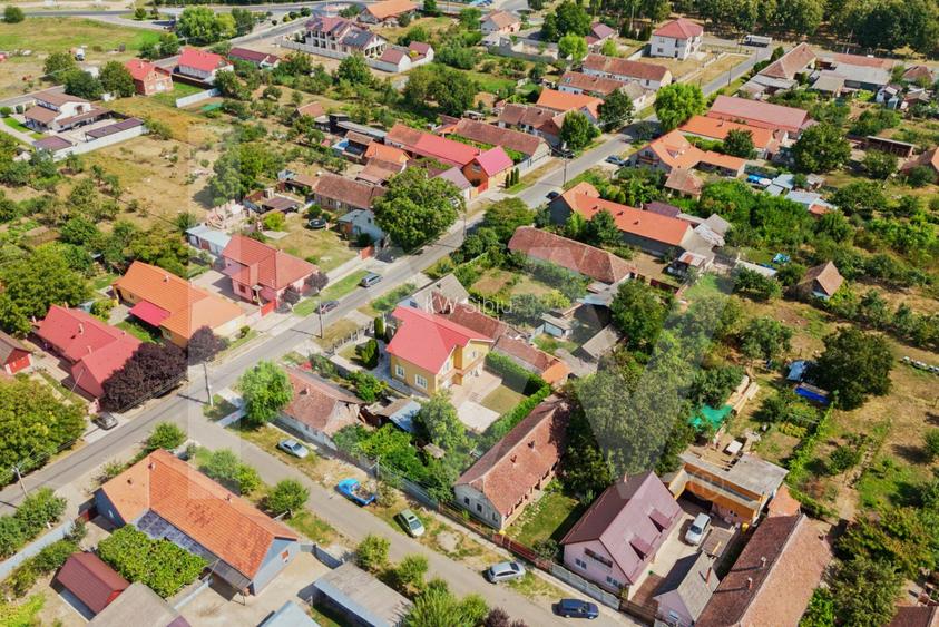 Vila cu 5 dormitoare și grădină generoasă, perfectă pentru familia ta! - 2