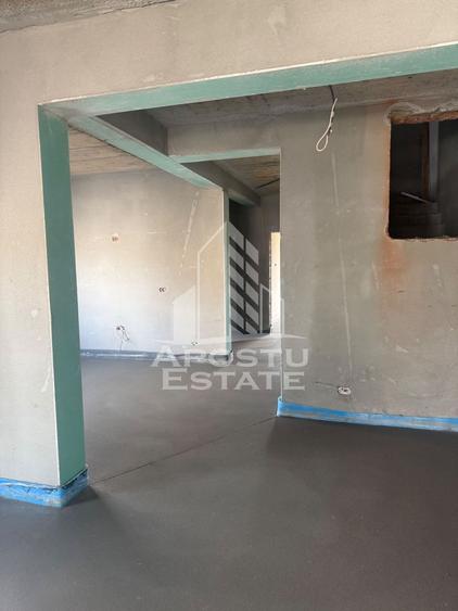 Duplex de vanzare cu 4 camere si 2 bai ,Ghiroda