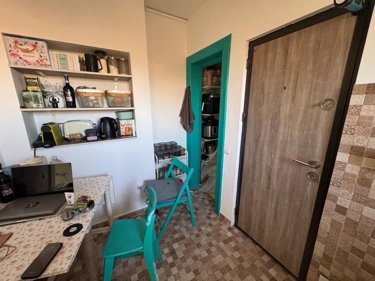 Vanzare apartament trei camere mobilat/utilat renovat Cotroceni metrou Opera