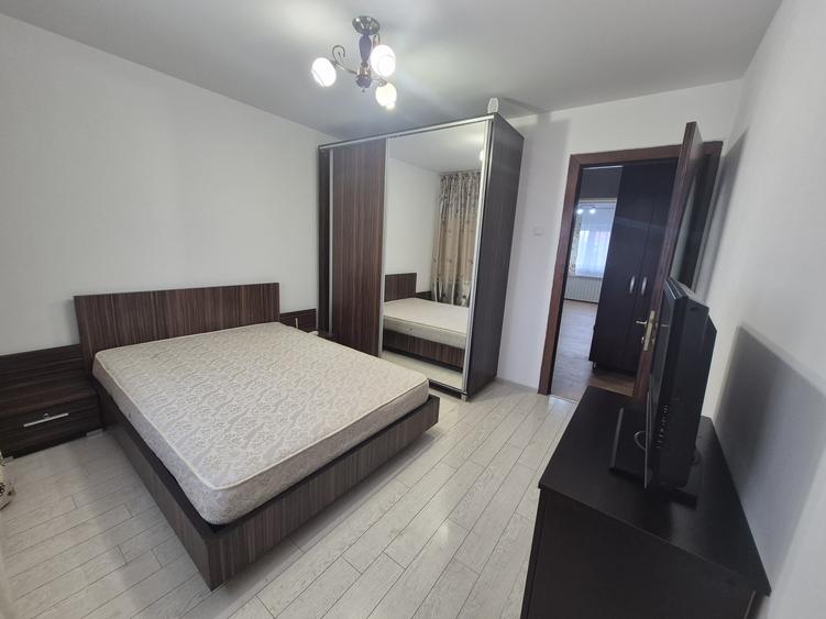 Proprietar- Inchiriez ap cu 3 camere,2 bai,parcare,vis a vis Mall Prosper