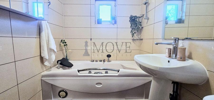 Apartament etaj intermediar, luminos, centrală proprie, fereastră la baie - 13