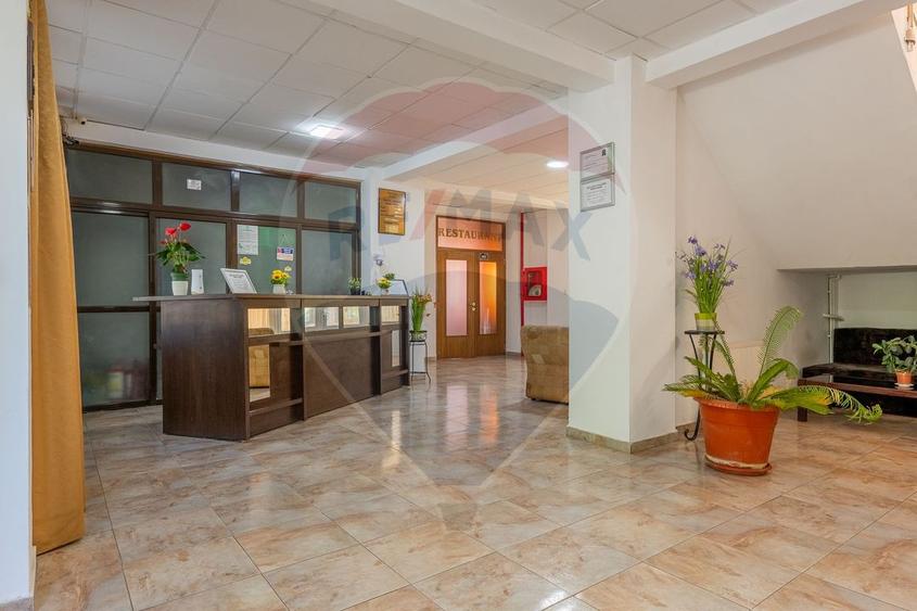 Hotel de vanzare la cateva minute de Podul Mogosoaia –Cu 40 de camere