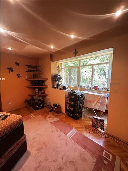 CIRCUMVALATIUNII - ETAJ 1 - BLOC IZOLAT - 4 CAMERE - 2 BAI - CENTRRALA - CLIMA