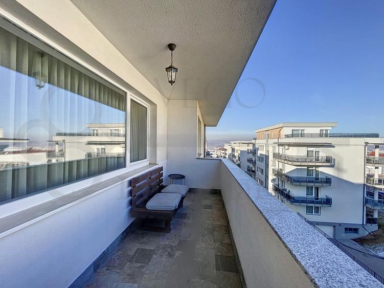 Apartament 3 camere, bloc nou, 68 mp, parcare, zona Grand Hotel Italia