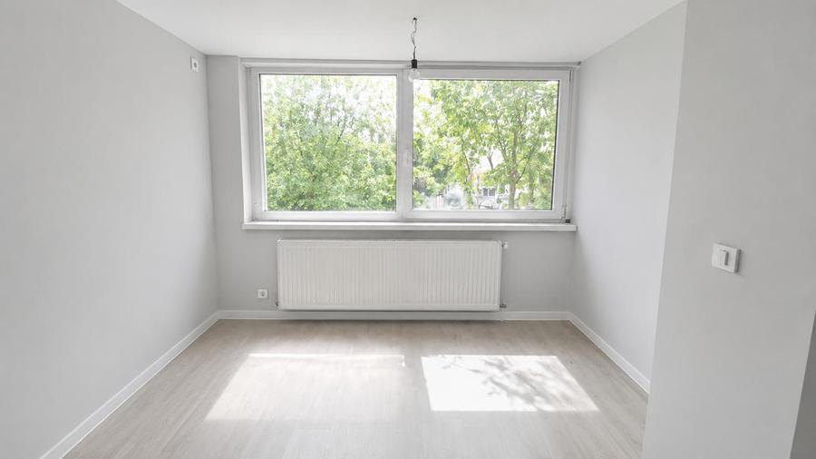 Apartament 52 mp | Renovat integral | Răzoare | Parter/3 | Centrală proprie |