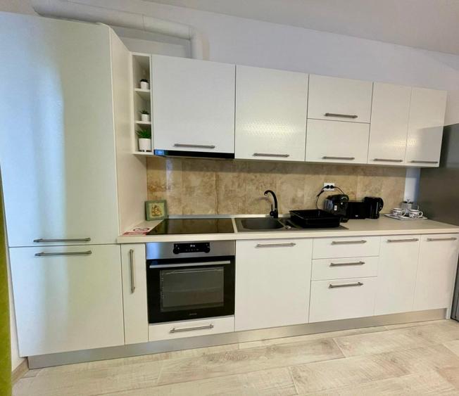 APARTAMENT -estetic placut- 61 mp, 2 camere - DE VANZARE - ZONA CENTRAL