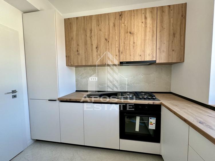 Penthouse cu 3 camere și 2 bai, mobilat si utilat in spate la Lidl.