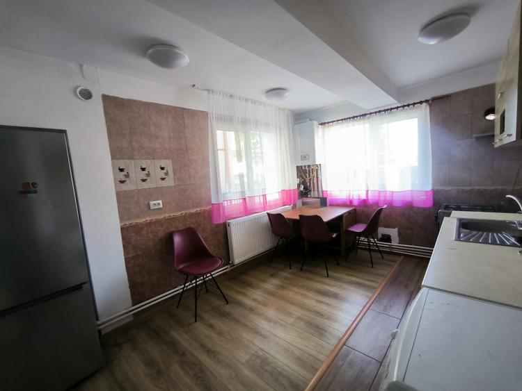 Casa izolata cu 3 camere + curte proprie (500mp) Cartier Iris
