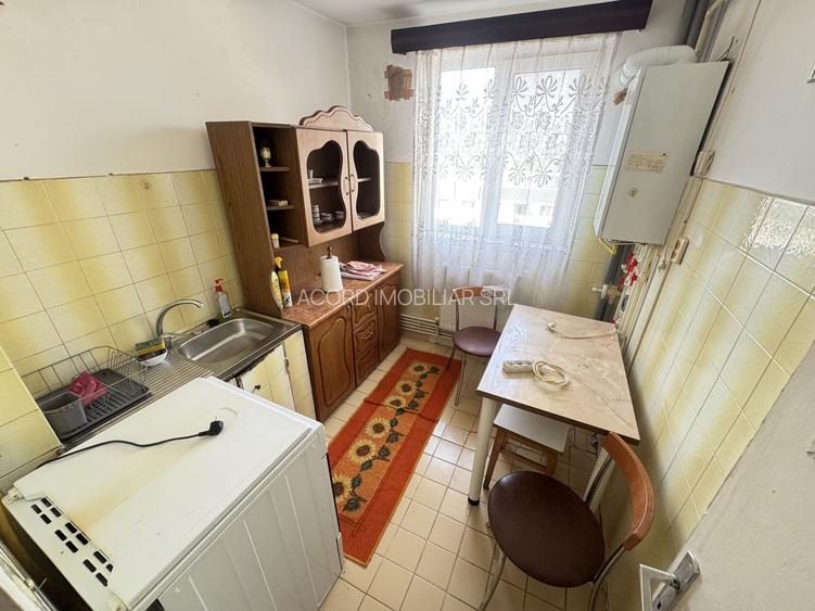 Apartament 3 camere zona Cet cu Centrala - 5