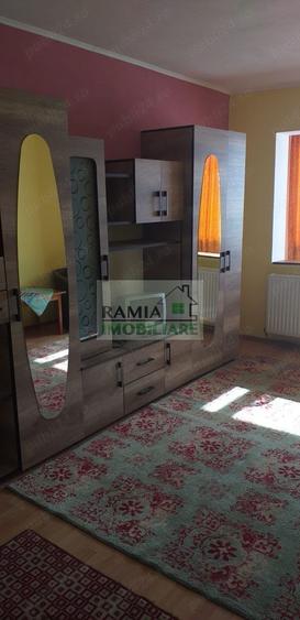 Garsoniera de inchiriat zona Astra
