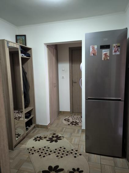 Apartament 2 camere decomandat+garaj