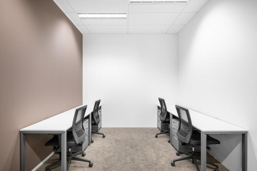 Spațiu de birou frumos proiectat pentru 3 persoană în Spaces Unirii