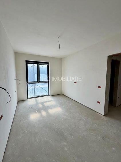 Apartament 2.5 camere +terasa -curte- bloc nou- Zona Plopi-Comision 0% - 4