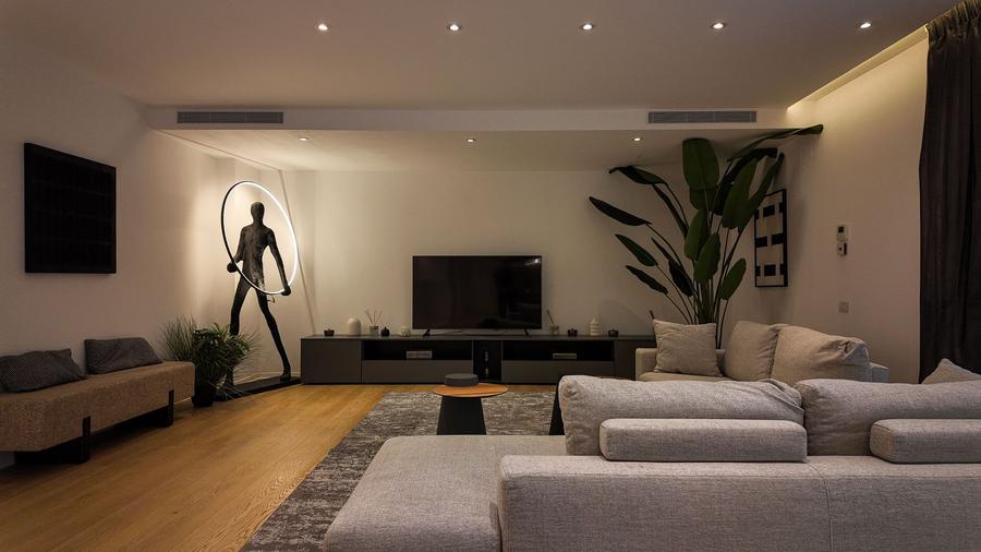 Duplex Exclusivist în One Charles de Gaulle | O Oportunitate Unică
